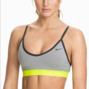 Nike victory training sports bra size large